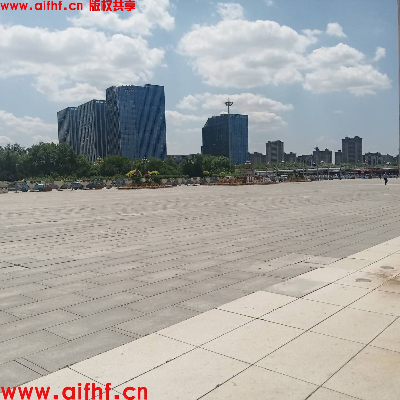 火星上的某信:沧州市高铁站